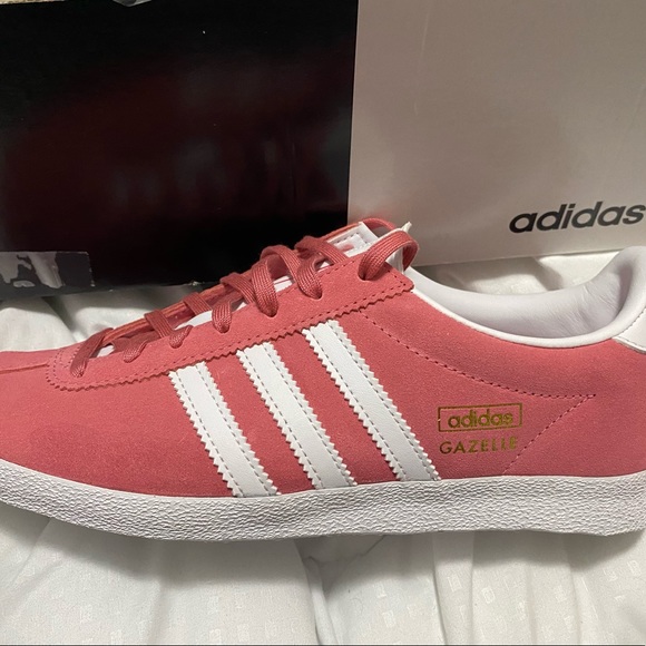 Adidas women gazelle OG new. Size 7 - Picture 2 of 3